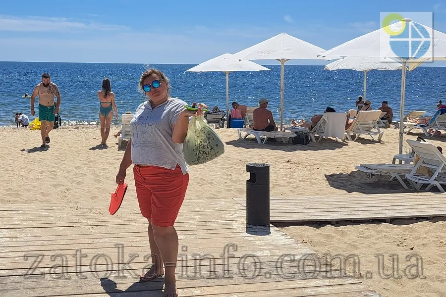 Затока Кароліно-Бугаз пляжі фото